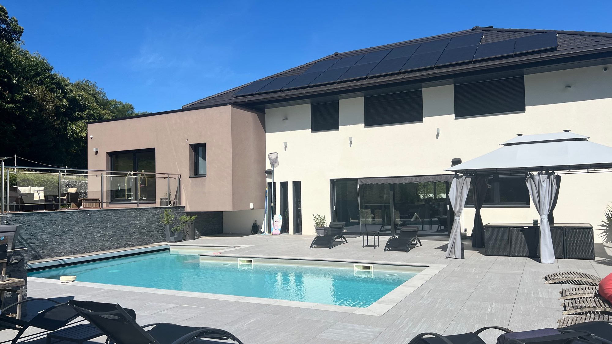 Villa avec piscine chauffée à Rumilly en Haute-Savoie, à 2 h de Lyon